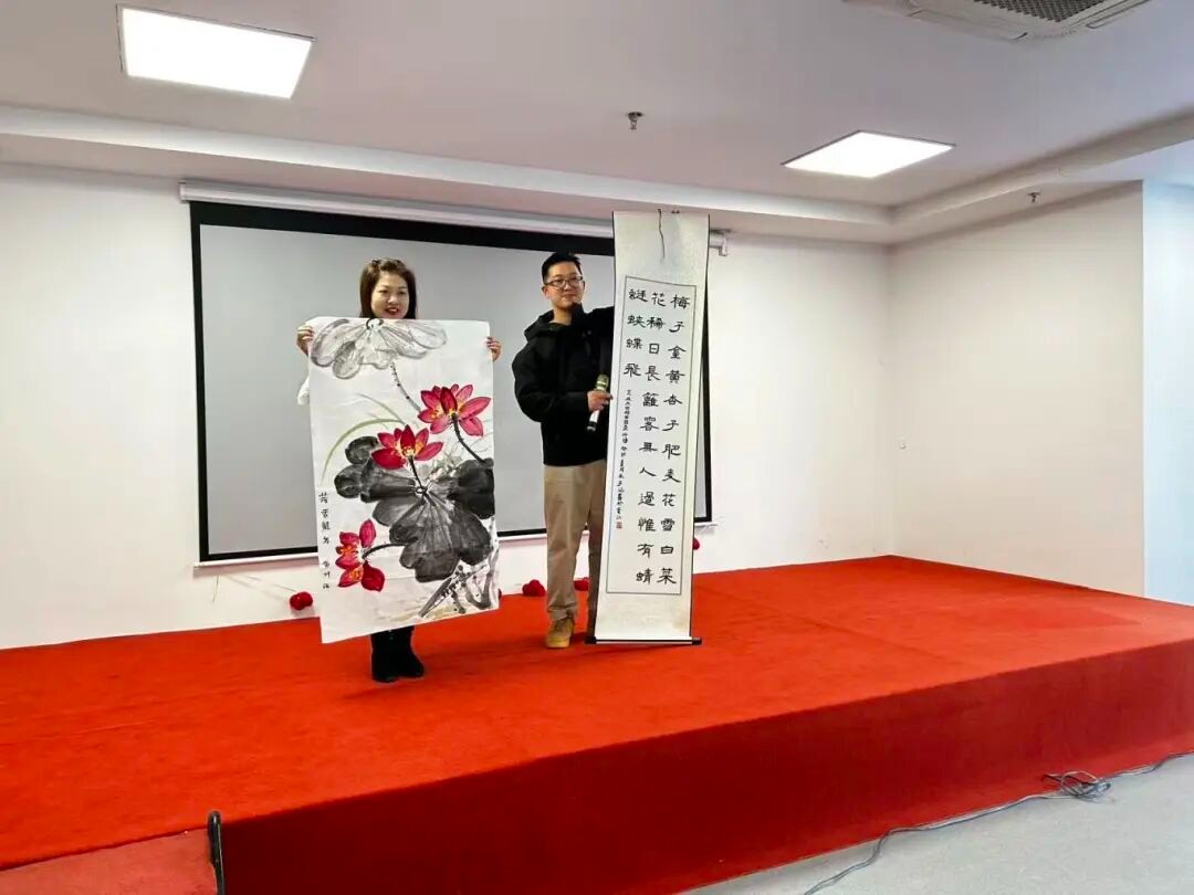 重阳敬老，孝润童心