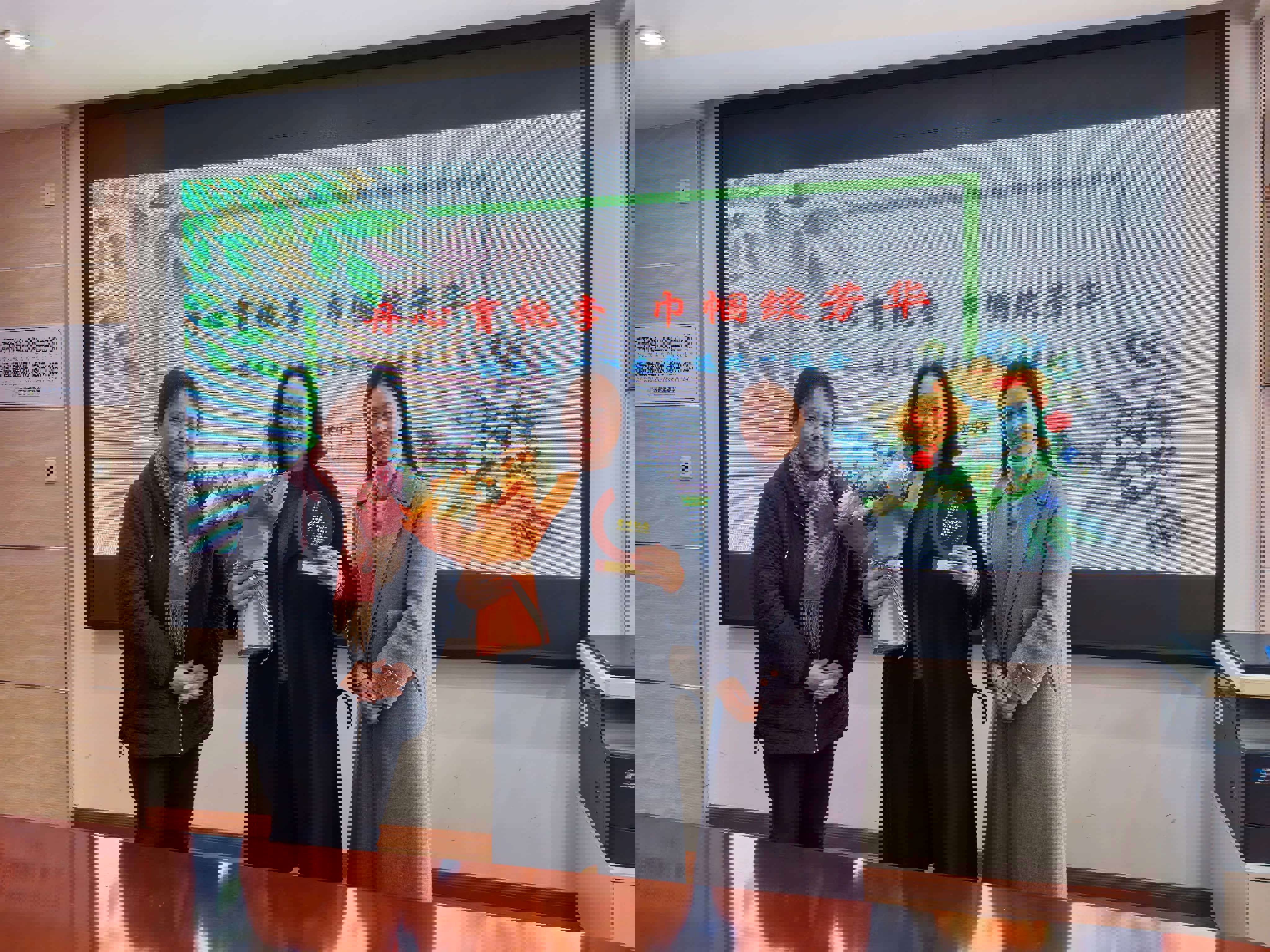 丹心育桃李  巾帼绽芳华