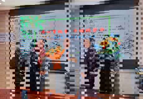 丹心育桃李  巾帼绽芳华